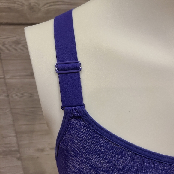 Victoria's Secret Sport - Sports Bra 34DD - Picture 2 of 9